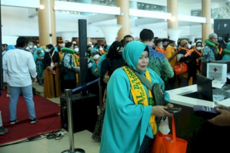 Pemberangkatan Calhaj Asal Sumedang Dari Bijb Kertajati Westjavatoday