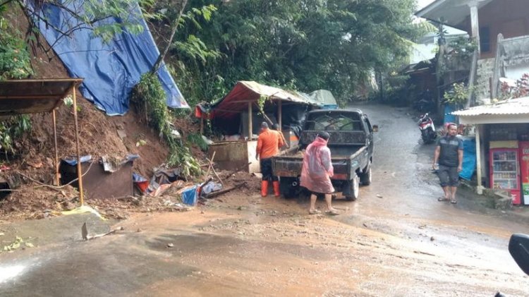 Dikepung Bencana Plt Bupati Bogor Segera Keluarkan Status Tanggap