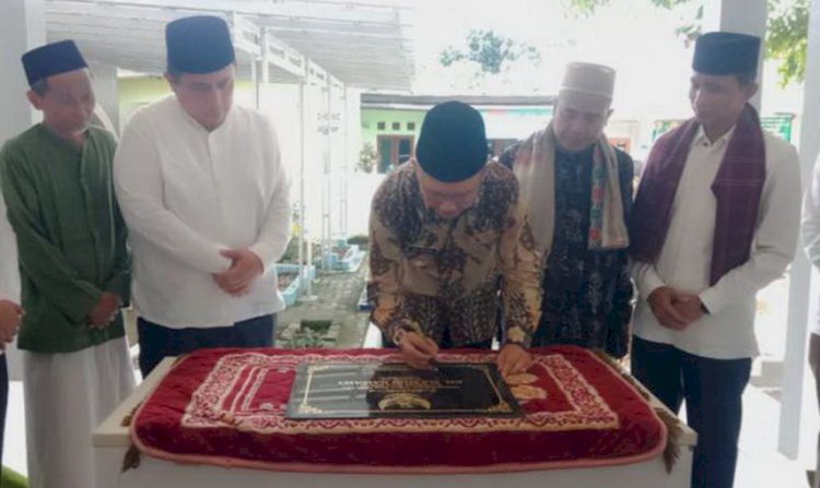 Pj Bupati Bekasi Resmikan Revitalisasi Area Makam Kh Ma Mun Nawawi