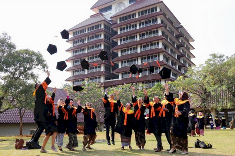 Versi QS: UI Peringkat Ke-56 Universitas Terbaik Di Asia, Kesatu Di ...