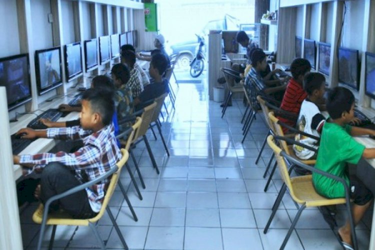 Pengguna Internet Di Indonesia Bertambah 21 Juta Di 2021 ...