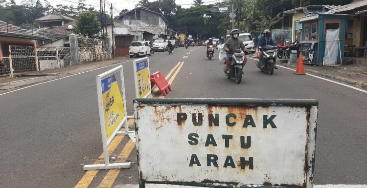Satlantas Polres Bogor Terapkan One Way di Sejumlah Titik Puncak
