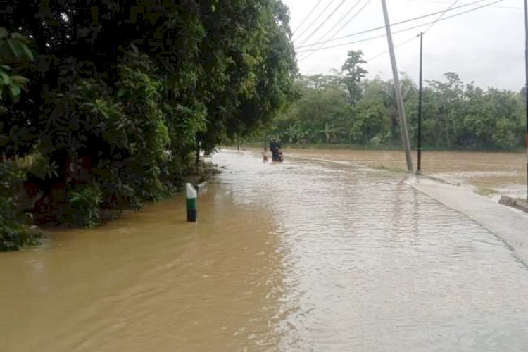 Banjir Kepung Ciemas Sukabumi, Sejumlah Titik Di Geopark Ciletuh Tak ...