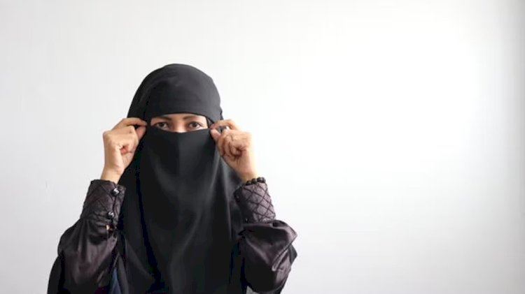 <a href='https://www.westjavatoday.com/tag/iran'>Iran</a> Bakal Tinjau UU yang Wajibkan Perempuan untuk Berhijab