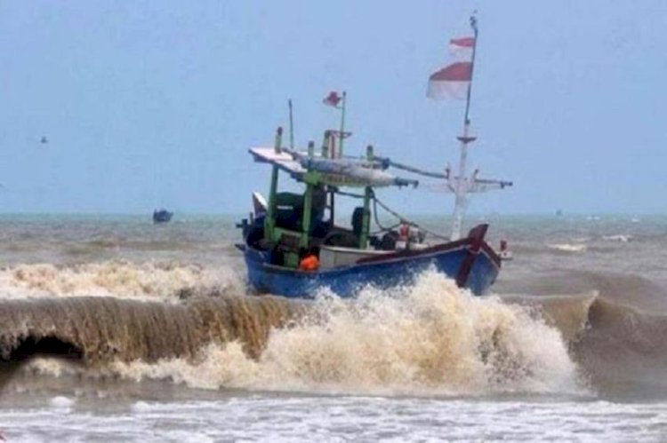 BMKG: Waspada Gelombang Tinggi di Beberapa Perairan Indonesia pada 22-23 Mei 2023