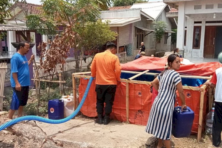 BPBD Kabupaten Bekasi Distribusikan Puluhan Ribu Liter Air Bersih Untuk ...