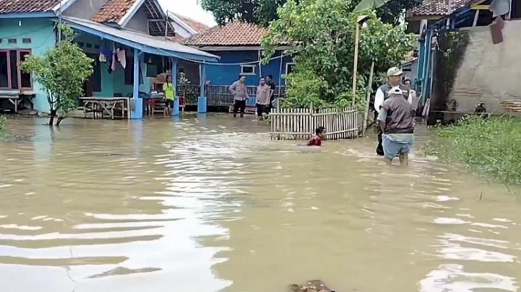 Curah Hujan Tinggi Ratusan Rumah Di Pamanukan Subang Terendam Banjir