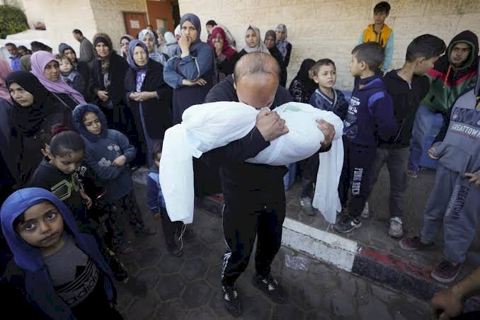 Israel Gempur Rafah Demi Bebaskan 2 Sandera, Korban Tewas Capai 100 Orang